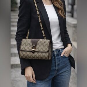 AUTHENTIC LARGE GUCCI CLUTCH WITH CHAIN STRAP